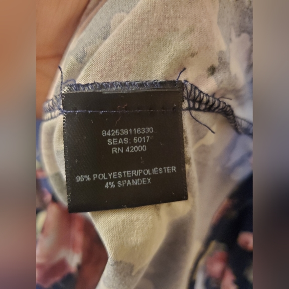 Joe Boxer long sleeve floral top - Picture 7 of 9